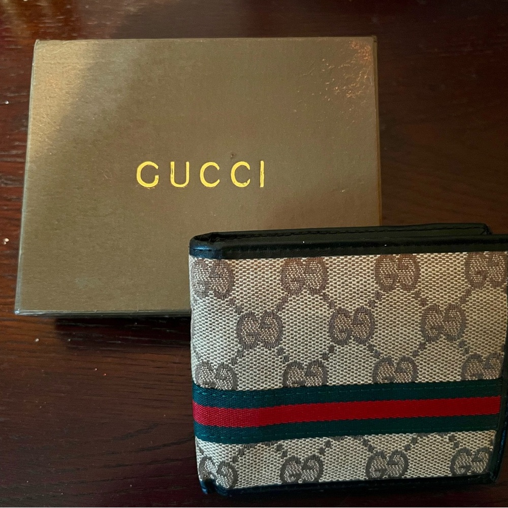 Gucci - Classic GG wallet w/ original box